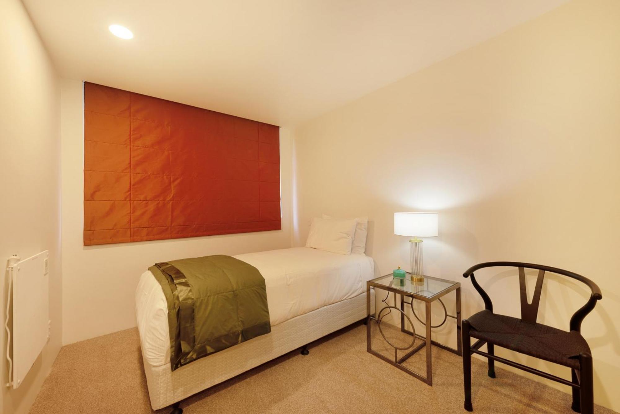 Bay Suites - 328 Oriental Parade Уелингтън Екстериор снимка