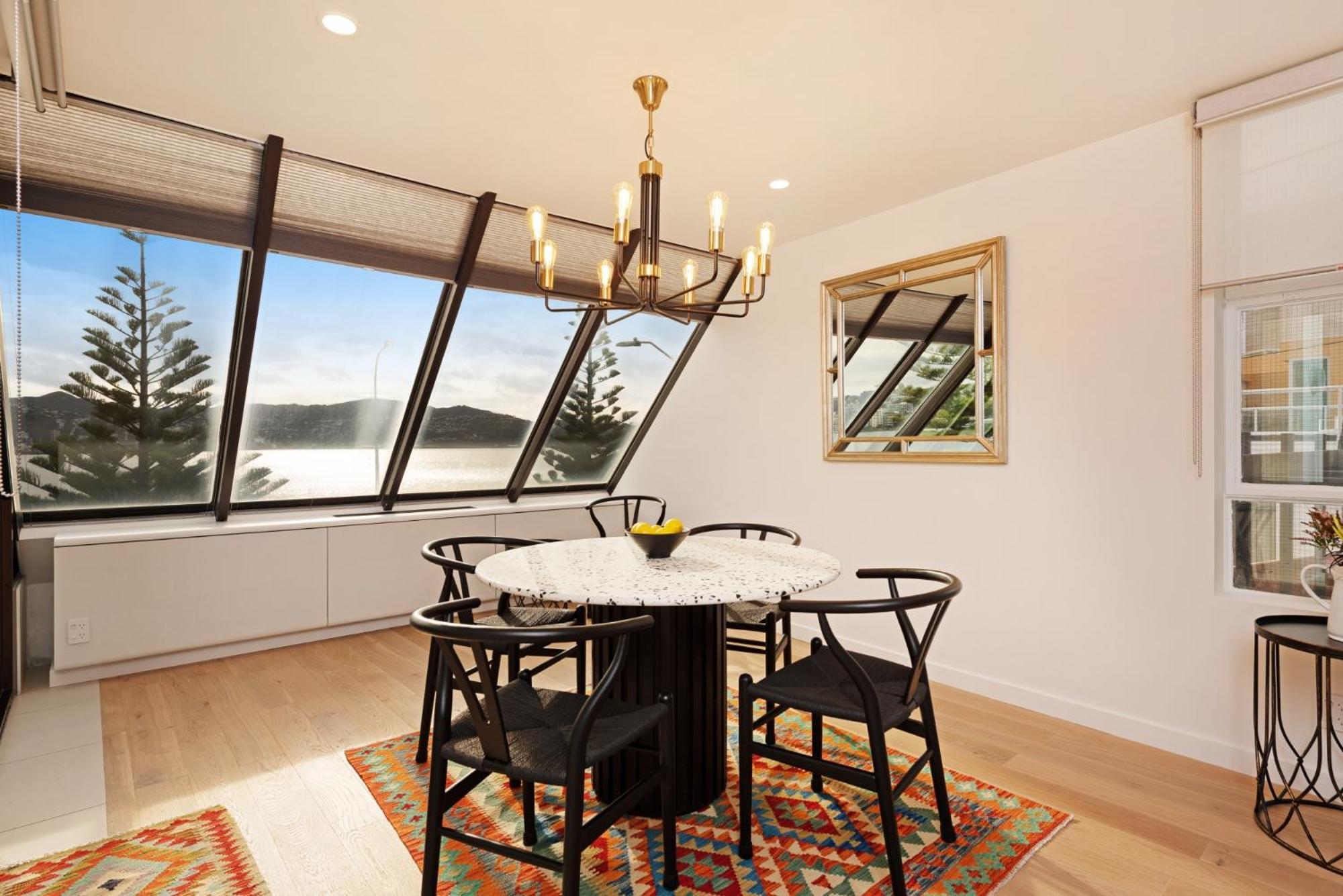 Bay Suites - 328 Oriental Parade Уелингтън Екстериор снимка
